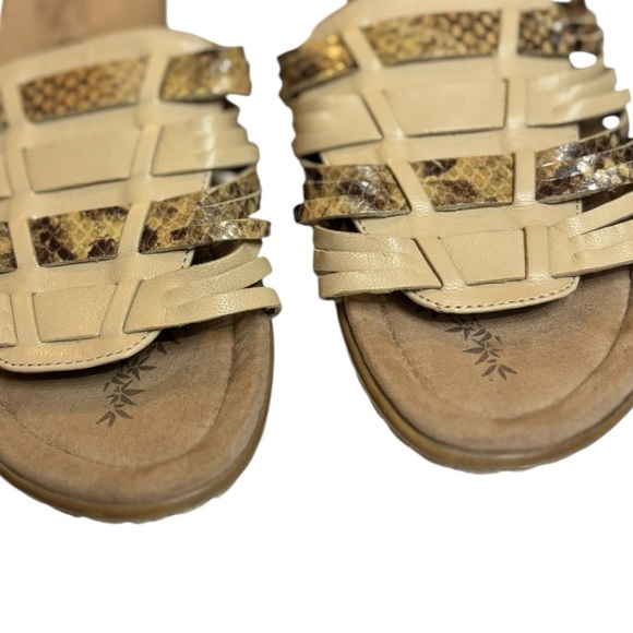 Easy Spirit Ellis Beige and Brown Snakeskin Leather Slip On Sandals Size 7.5 - Picture 6 of 13